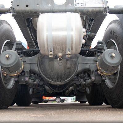 高級 31-40t 負荷容量 空中懸垂 シート トラクター トラック 1000L 燃料タンク