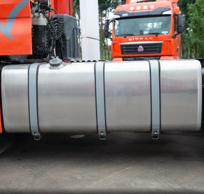 水力方向性 シノトラック 6X4 トラクター 牽引用 半トレーラー 中古 トラクター トラック