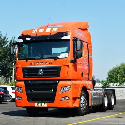空気懸垂座席装備 HOWO 半トレーラー輸送用重用CNGトラクタートラック