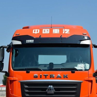 空気懸垂座席装備 HOWO 半トレーラー輸送用重用CNGトラクタートラック