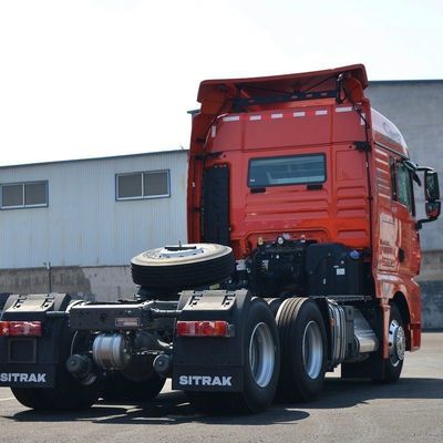 空気懸垂座席装備 HOWO 半トレーラー輸送用重用CNGトラクタートラック