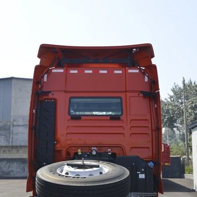 ZZ4257N3247E1H チューブレスタイヤデザイン シノトラック 1000Lの燃料タンク付き重用トラクター