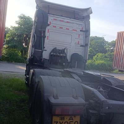 1000Lの燃料タンクとISO認証のカスタマイズされたシャックマン重用トラクタートレーラー