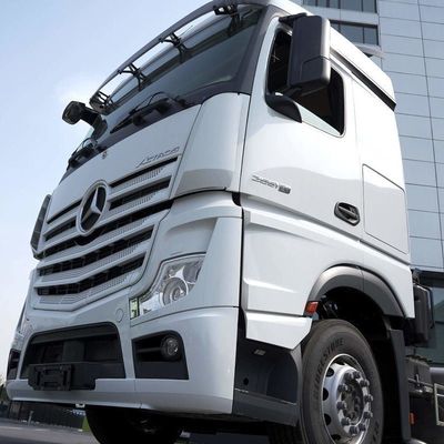 510馬力 メルセデス アクトロス 6X4 トラクター 半トレーラーと重荷を牽引する
