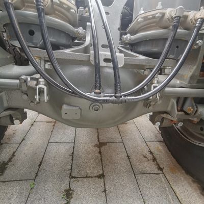 30-40t シノトラック シャーシ 手動トランスミッション 鉱山産業用重用ダンプトラッカー