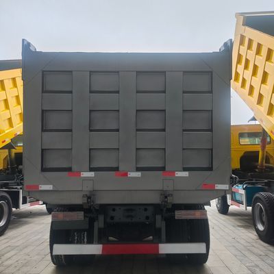 HOWO トラックとSinotruk 6*4 ダンプ トラック シャーシで輸送効率を向上させる