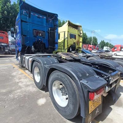 560馬力エンジンのJiefang J7 トラック ユーロ5排放基準6.8x2.5x3.8m