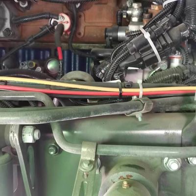 8×4駆動ホイール シノトラクの水力ステアリングを搭載したカスタマイズされた重用車