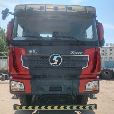 山西自動車 デロン X3000 重荷輸送車 400Lの燃料タンク