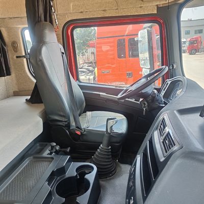 山西自動車 デロン X3000 重荷輸送車 400Lの燃料タンク
