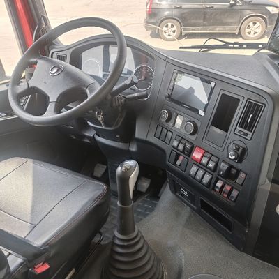 山西自動車 デロン X3000 重荷輸送車 400Lの燃料タンク