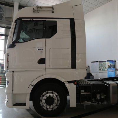 6×4ユーロ5 510HP貨物輸送用重用トラクター Tgxシリーズ自動