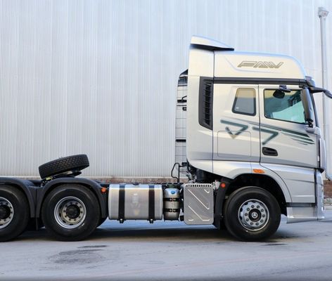 Euro 5重用トラクター トレーラー 空気懸垂座席と炭素鋼貨物箱
