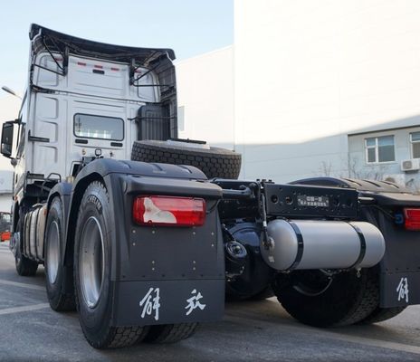 空気懸垂座席と600Lの燃料タンクで良い状態で使用されたFAWティッパートラック