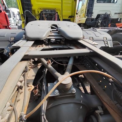 シノトラック 480HP 半トレーラー 空気懸垂座席と8.800kg パッケージ総重量