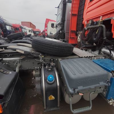 Sinotruk Sitrak トラクタートラック/中古 6X4 トラクタートラック貨物輸送 6ヶ月