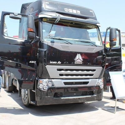 シノトラック HOWO A7シリーズ 6X4 ドンプトラック 牽引半トレーラーと400Lの燃料タンク