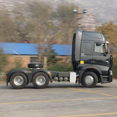シノトラック HOWO A7シリーズ 6X4 ドンプトラック 牽引半トレーラーと400Lの燃料タンク