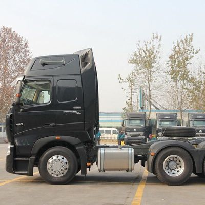 シノトラック HOWO A7シリーズ 6X4 ドンプトラック 牽引半トレーラーと400Lの燃料タンク