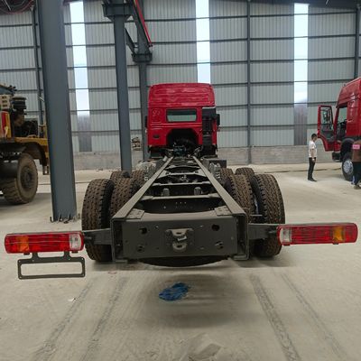Sinotruk ダンプトラック 高い容量貨物箱 要求の高い仕事のための耐久性構造