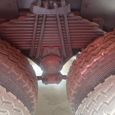 シノトルク・シャシ・トラックベース 強化動力補助方向付けと351-450hpのエンジン