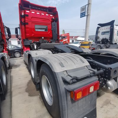 前方リフティングスタイルのダンプトラックベース シノトルク・シャシとタイヤ 21-30t 負荷容量