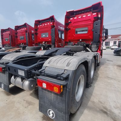 前方リフティングスタイルのダンプトラックベース シノトルク・シャシとタイヤ 21-30t 負荷容量