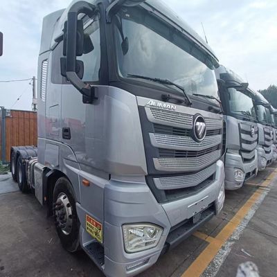 400HP エンジン Euro 5 ヘビー デューチ ダンプ トラック 運転席と設計