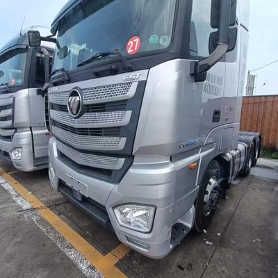 600Lの燃料タンクとエアサスペンションドライバーシート