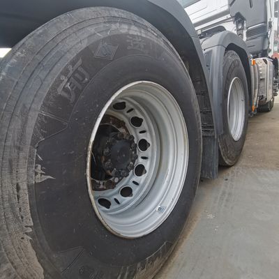 タイヤ認証 ECE シノトラック 400HP エンジン 空気懸垂 ドライバーシート 半トレーラー部品