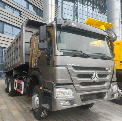 電気システム HOWO 大型ダンプトラックの手動輸送のための使用された重荷トラック
