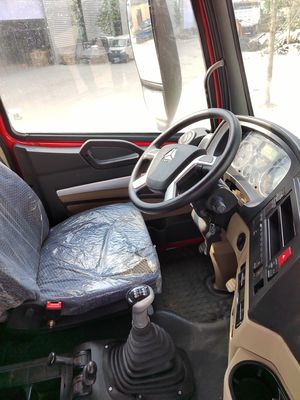 シノトルク HOWO/シャックマン トラクター 輸送貨物 トラック 重荷 トラック &gt;8L エンジン容量