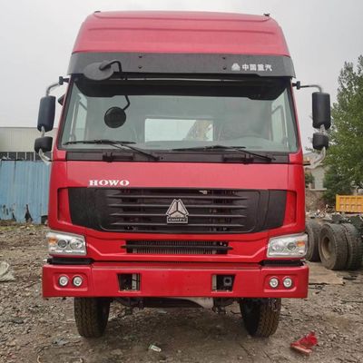 11.6mX2.55mX3.96m ハオウ 輪胎と400-600Lの燃料タンク容量を持つ中古商用バン