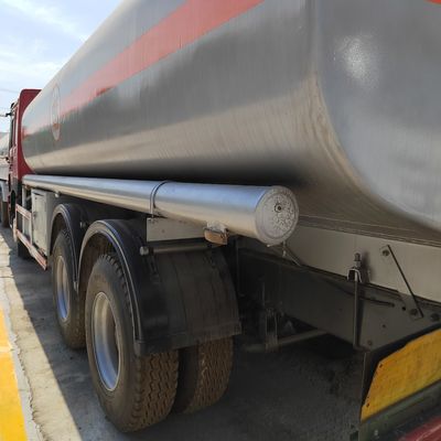 シノトルク HOWO 6X4 336HP 15cbm 真空タンカー トラック 下水道トラック モデル Zz1257n4641W 1