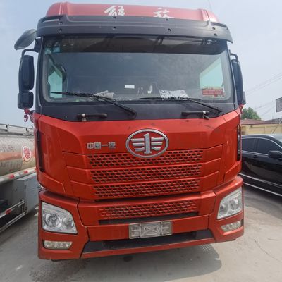 ディーゼル Jiefang Jh6p 460HP 双駆動 Ca12tax230 ギアボックス付き ユーロ 5 マニュアル トラクター