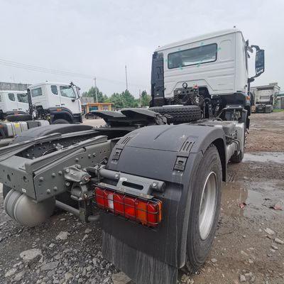 中古のシノトルク トラクター トラック