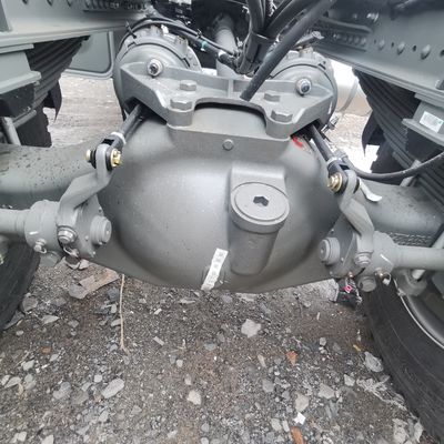 4×2駆動ホイールエアサスペンションシートと400Lの燃料タンク
