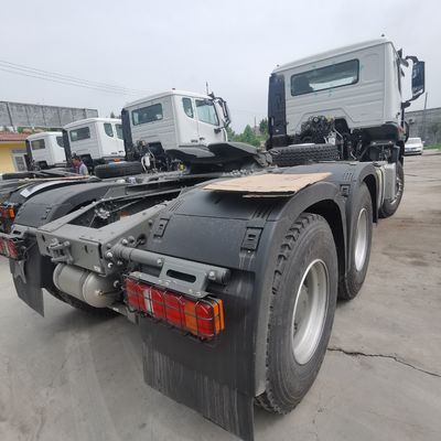 6×4駆動車 シノトラク重用トラクター 座席と600Lの燃料タンク