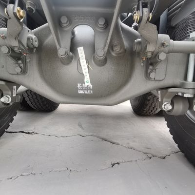 6×4駆動車 シノトラク重用トラクター 座席と600Lの燃料タンク