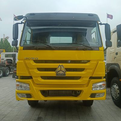 経済的なZZ4257N3247E1H 371HOWO トラクタートラック 6X4 トラックヘッド 1000Lの燃料タンク