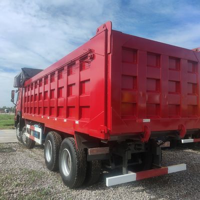中古鉱山設備 シノトラック 40トンの積載容量を持つティッパートラック