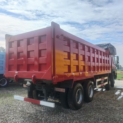 中古鉱山設備 シノトラック 40トンの積載容量を持つティッパートラック