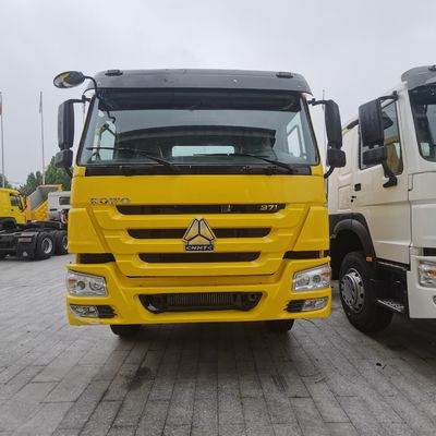 600Lの燃料タンクを持つ中古トラクターヘッド 半トレーラー牽引 パーソナライズされたパッケージサイズ