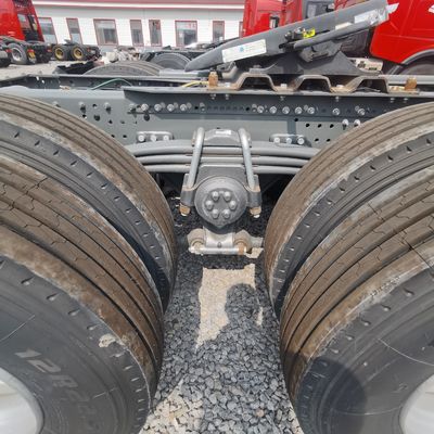 6×4 480HP トラクター トラック 牽引用 半トレーラー 空気懸垂 座席 6.5x2.5x4m サイズ