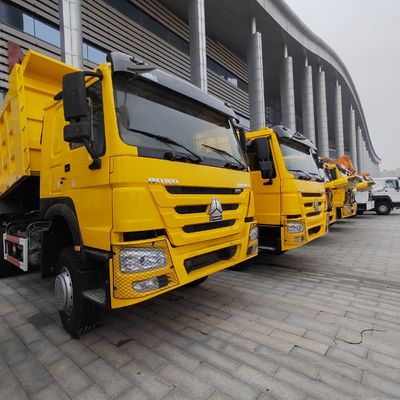 Sinotruk HOWO 8*4 12ホイールティッパー トランスポート トラック 371HP-375HP フロントリフティングスタイル