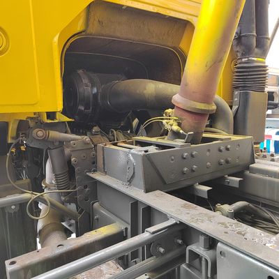 6X4 Sinotruk HOWO N7 ディーゼルエンジンの容量&gt;8Lと水力貨物箱