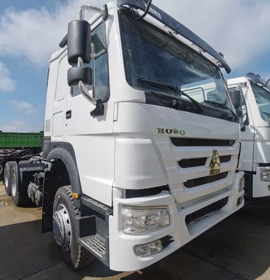 600Lの燃料タンクとエアサスペンションシート付きのトラックトラクター