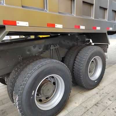 11m*2.55m*3.45m ディーゼルHOWO N7 重荷輸送用ダンプトラック