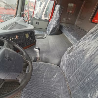 6x4 工業用シノトラック 輪胎と水力助動方向車付きの古用ダンプトラック