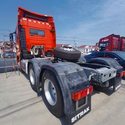 31-40t 負荷容量 シノトラック 1000L の燃料タンクと空気懸垂座席を備えた中古トラック